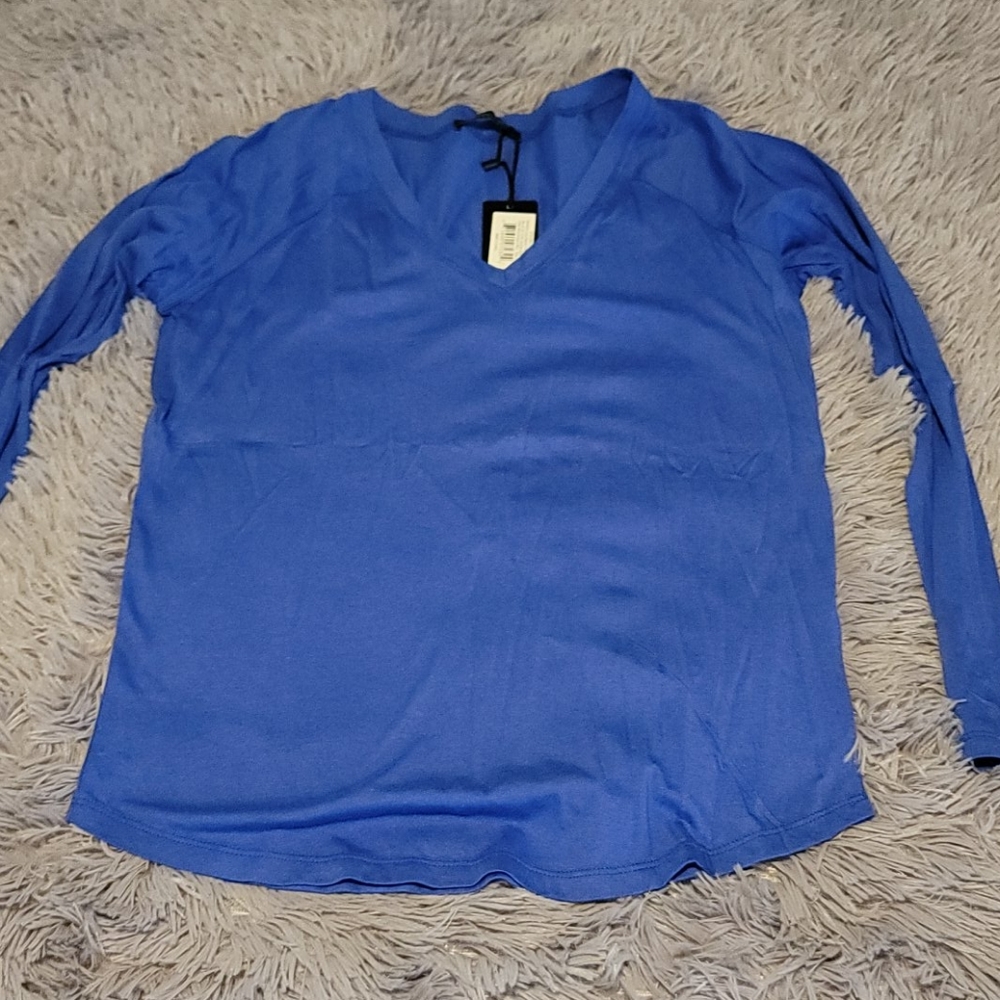 Long sleeve tee